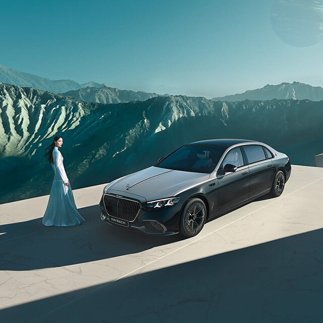 Pre-order the new Mercedes‑Benz S‑Class.